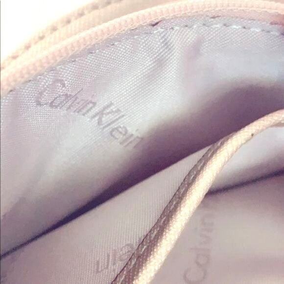 Calvin Klein Clutch Wristlet Champagne Color NWOT 7" x 4" - Picture 4 of 4